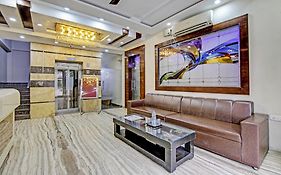 Townhouse Grand Inn